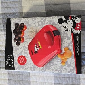 Disney Mickey Mouse Cake Pop Maker